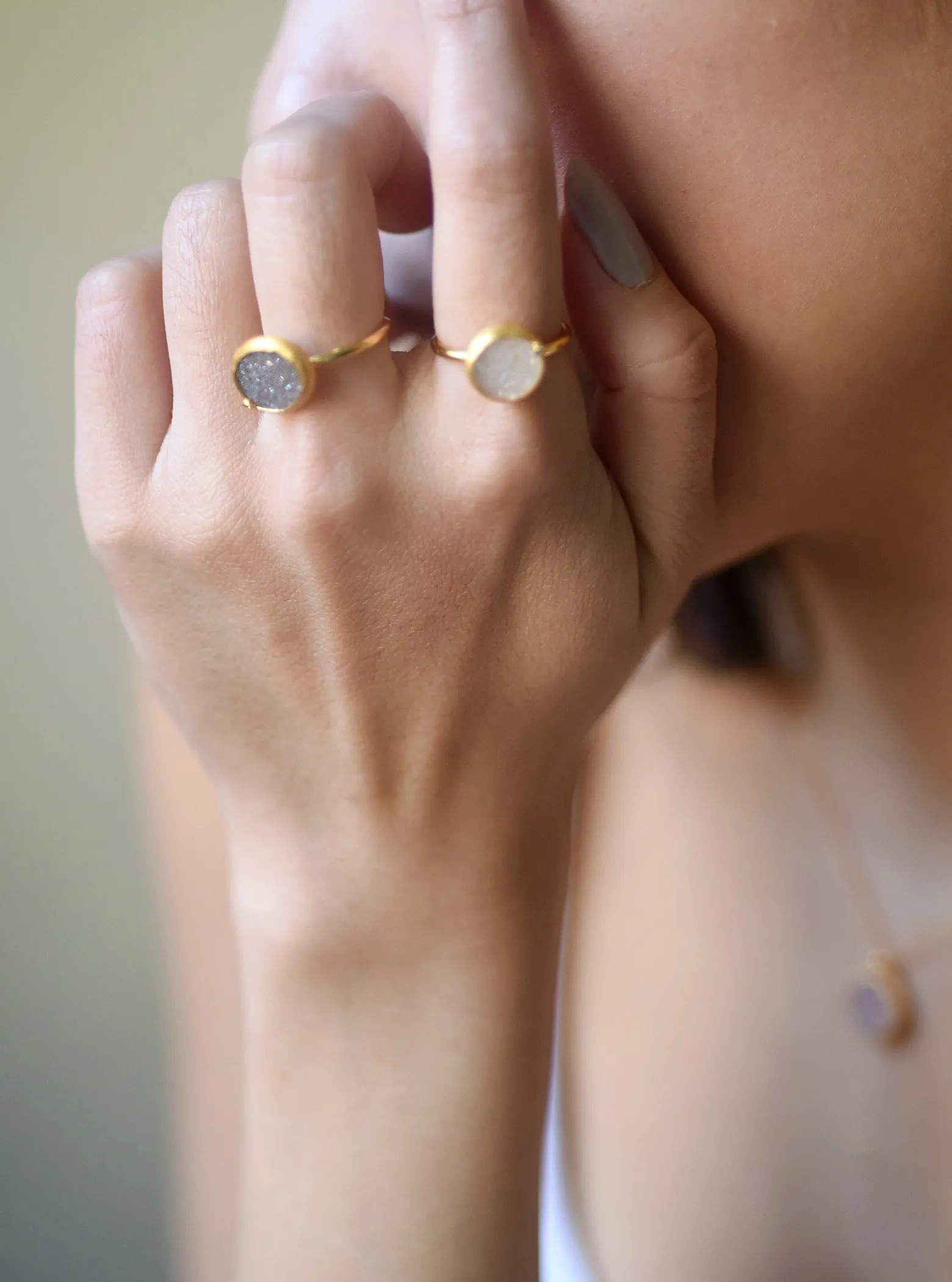 Shining Druzy Round With Genuine Diamond Ring