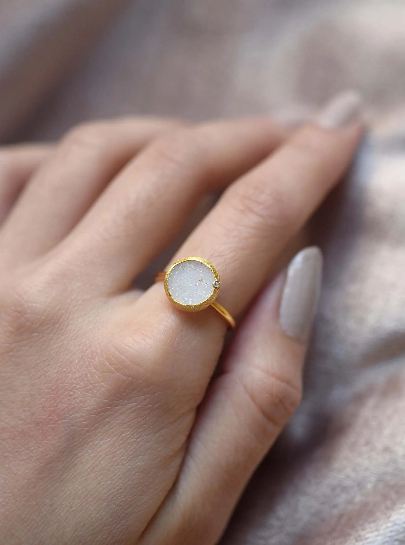 Shining Druzy Round With Genuine Diamond Ring