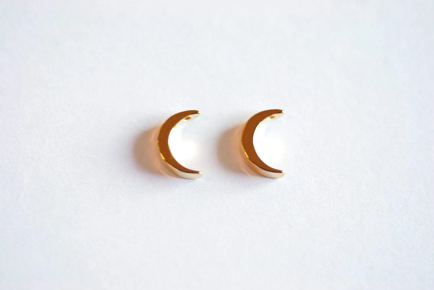 Shiny Gold Wholesale Crescent Moon Beads Charm-22k gold plated Sterling Silver Vermeil Gold Moon Beads, Gold Half Moon Charm Pendant, Gold Moon, 268